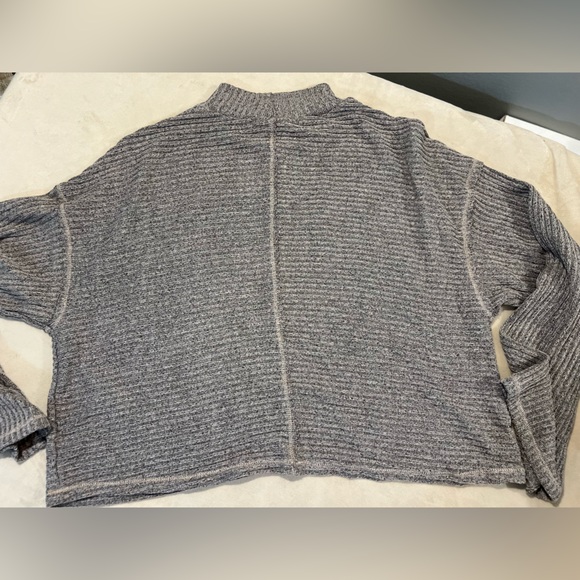 Project Social T Sweater - Picture 7 of 9